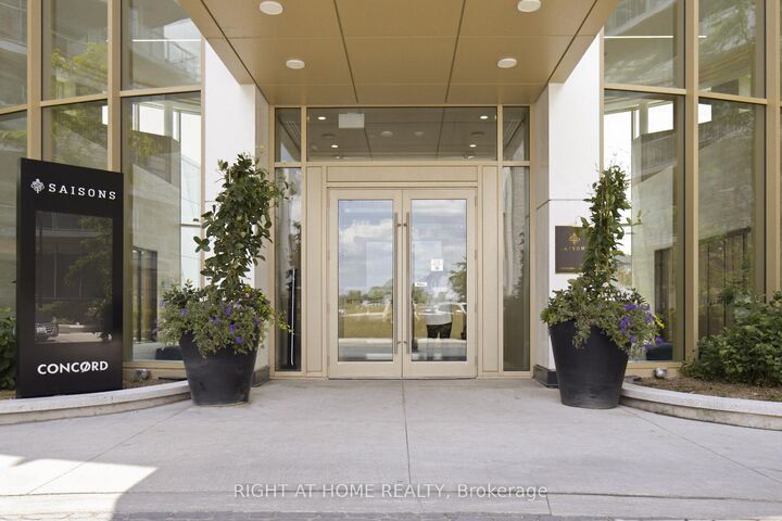 Property Photo:  25 McMahon Drive 2107  ON M2K 0J1 