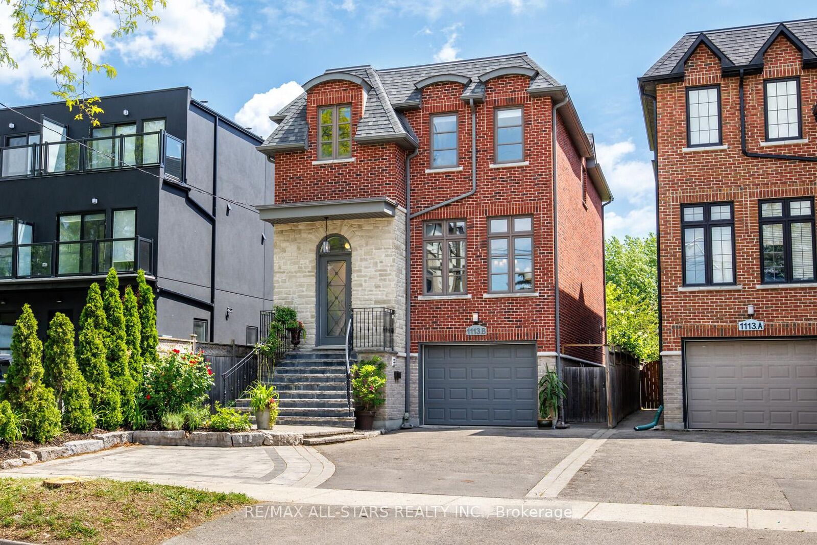 Property Photo:  1113B Islington Avenue  ON M8Z 4S3 
