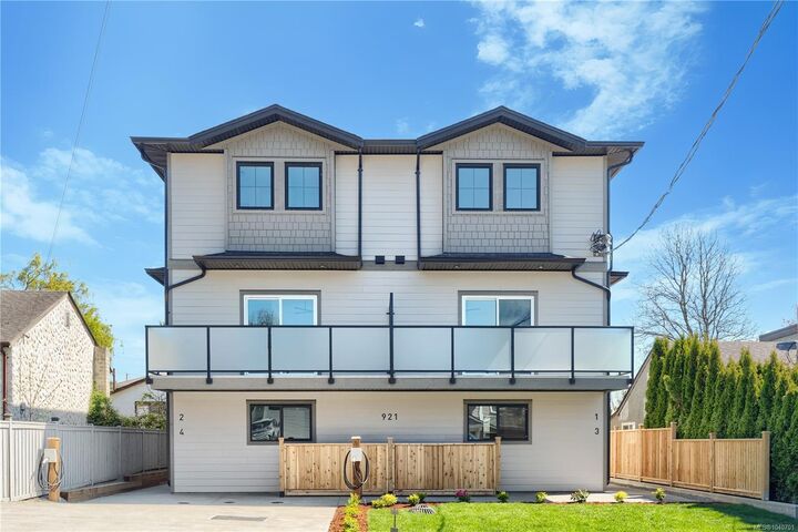 Property Photo: 921 Dale St #1 BC V8X 2V9