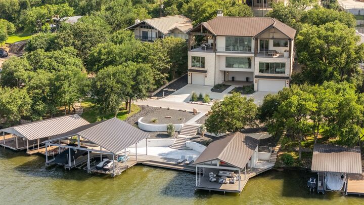 Property Photo: 301 Blue Mountain Trail TX 78657