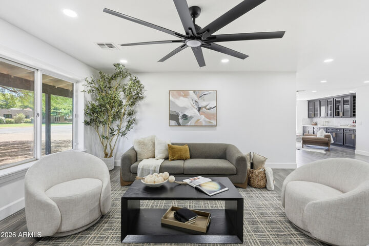 Property Photo:  2266 E Willis Road  AZ 85297 