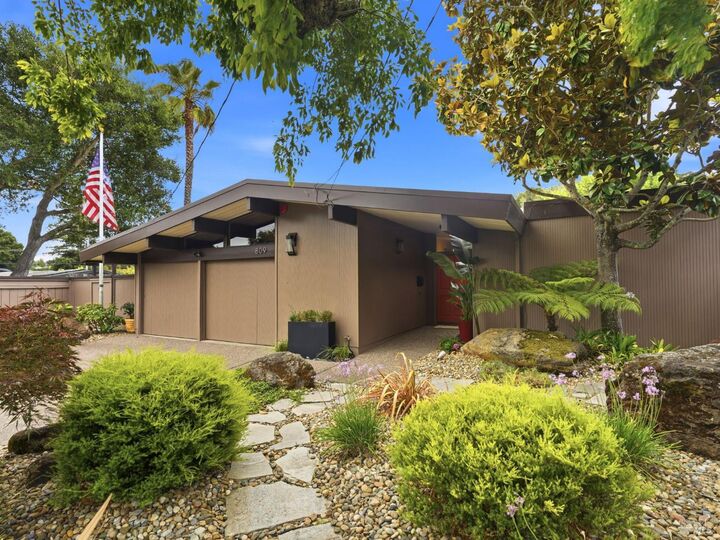 Property Photo: 809 Flaxberry Lane CA 94903