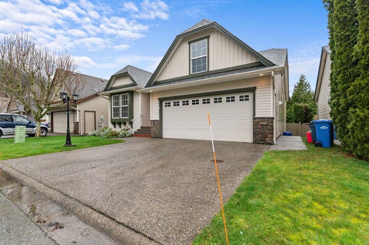 Property Photo: 349 Walnut Avenue 9 BC V0M 1K0