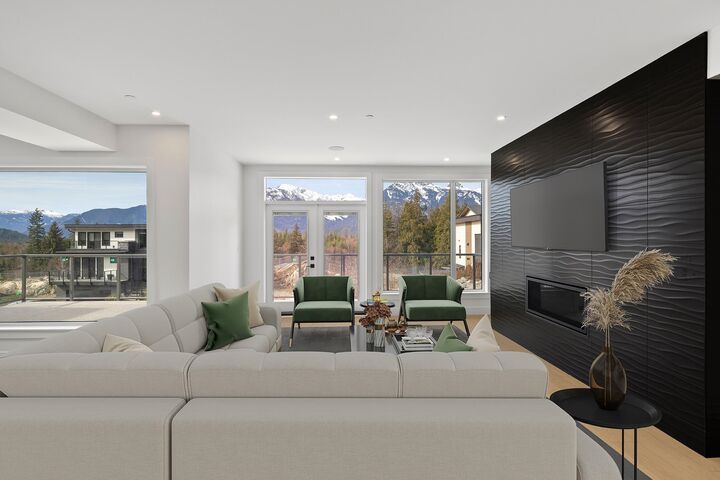 Property Photo: 3385 Mamquam Road 28 BC V8B 0E3