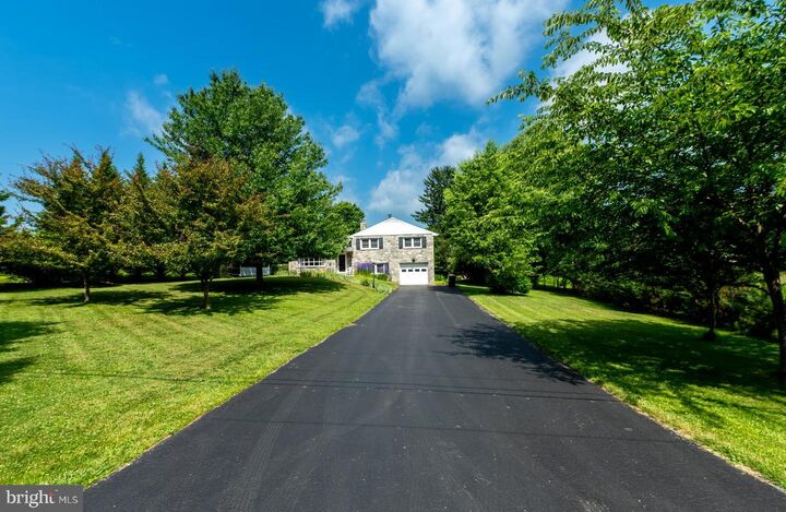 Property Photo: 10 Sunset Lane PA 19460