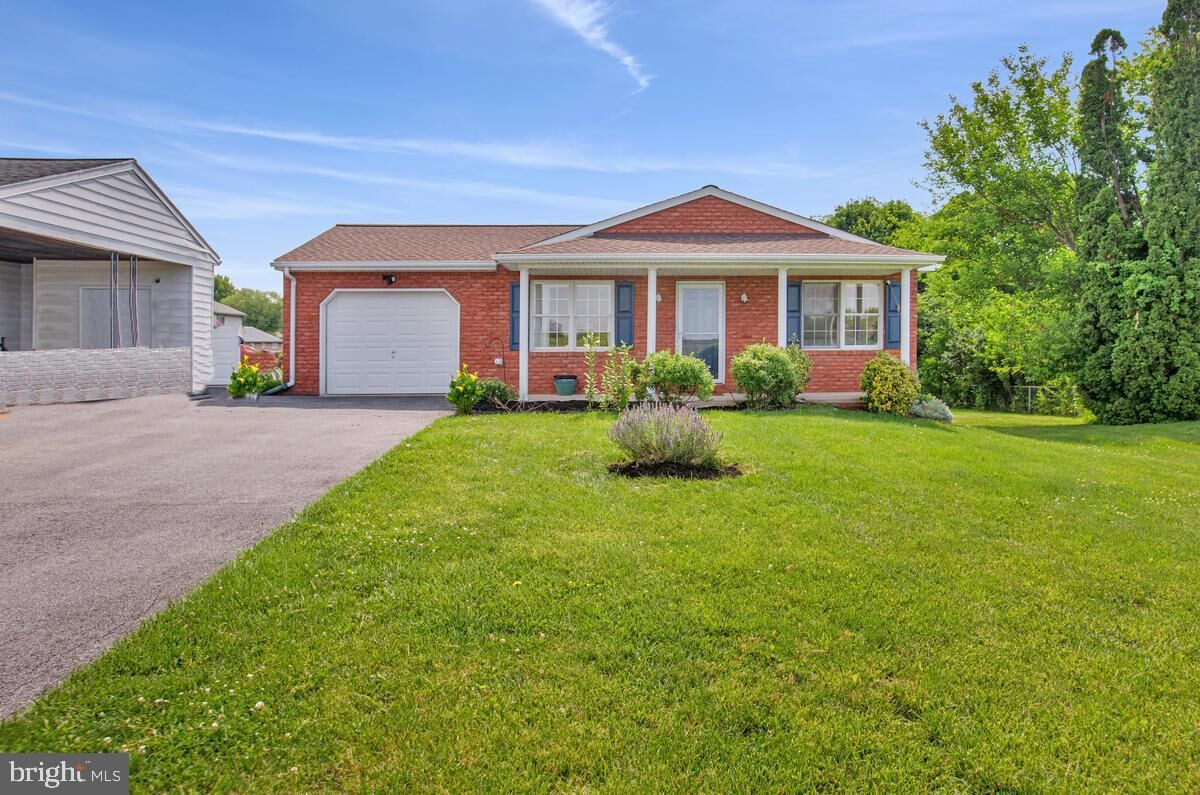 Property Photo: 12225 W Lawn Lane MD 21740
