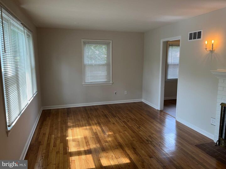 Property Photo:  3140 Cofer Road  VA 22042 