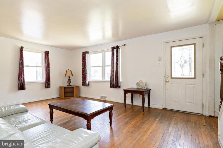 Property Photo:  1826 Maple Avenue  NJ 08035 