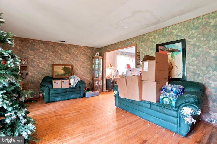 Property Photo: 506 Holly Knoll Drive PA 18966