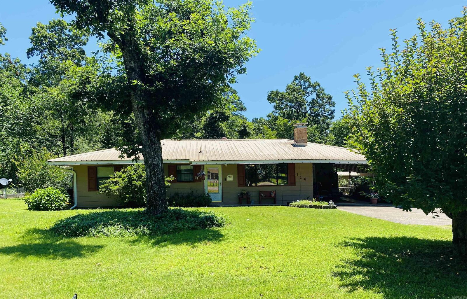 Property Photo:  114 Walker Drive  AR 71937 