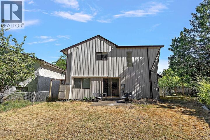 Property Photo: 1871 Fairburn Drive BC V8N 5B4