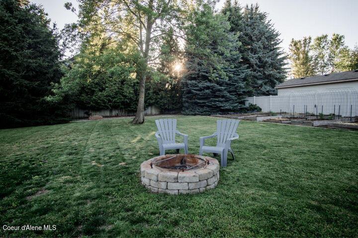 Property Photo: 8579 N Cloverleaf Dr ID 83835
