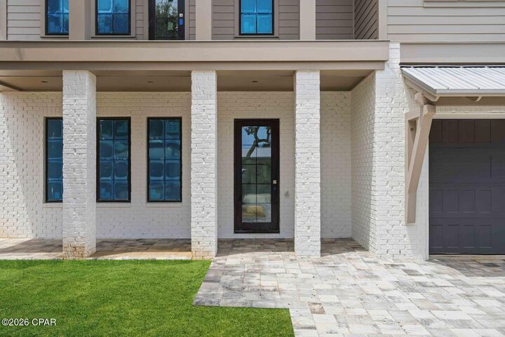 Property Photo:  21522 Dolphin Avenue  FL 32413 