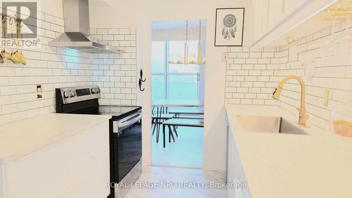 Property Photo:  35 Towering Heights Boulevard 1108  ON L2T 3G8 