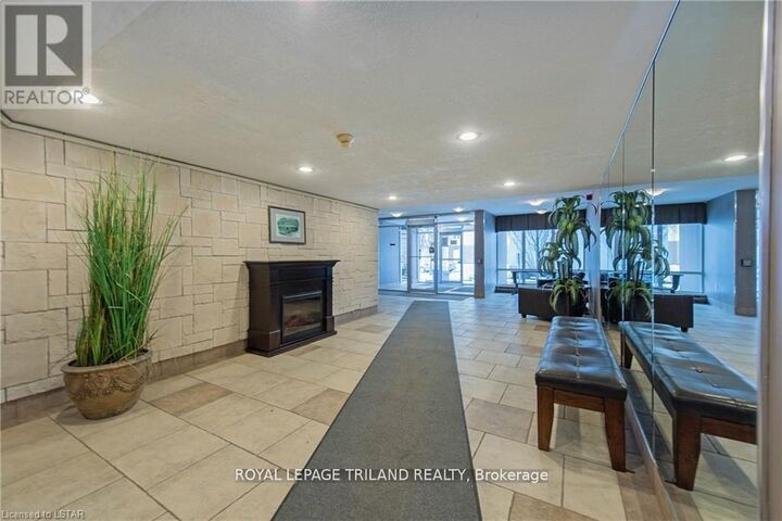 Property Photo:  155 Kent Street 1205  ON N6A 5N7 