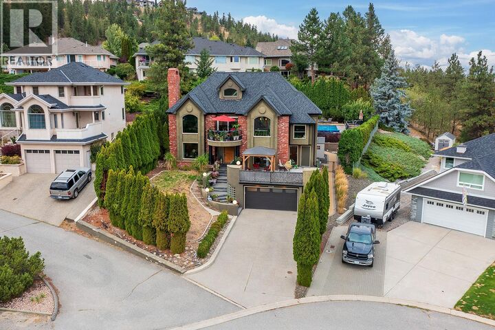 Property Photo: 2376 Nahanni Court BC V1V 1N1