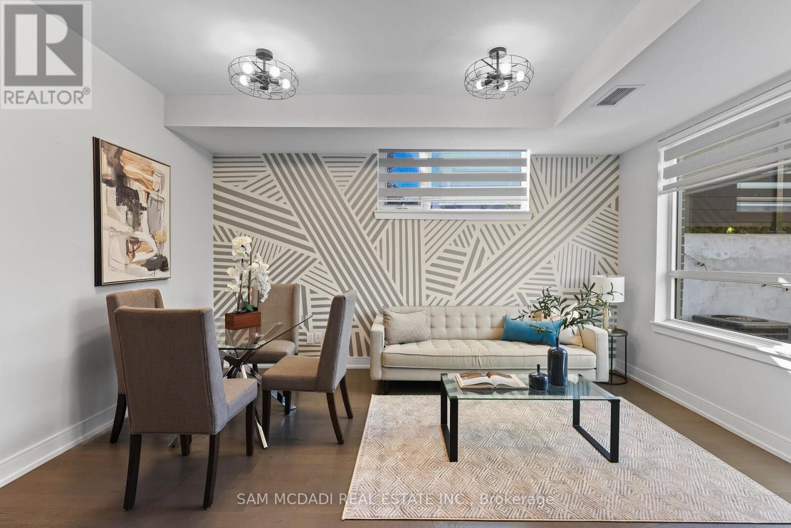 Property Photo:  670 Atwater Avenue 1  ON L5G 0B6 