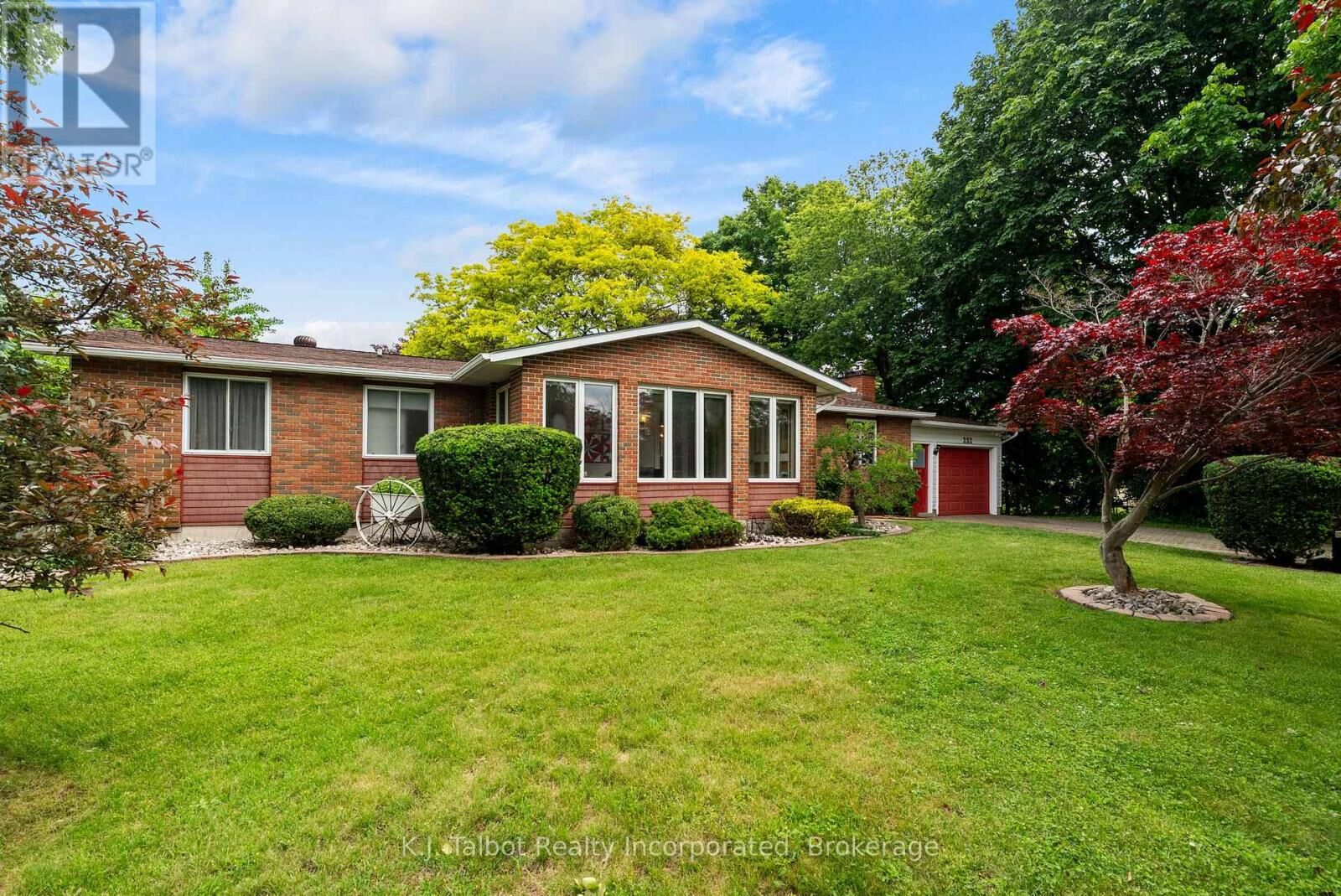 Property Photo: 232 Picton Street West ON N7A 2C8
