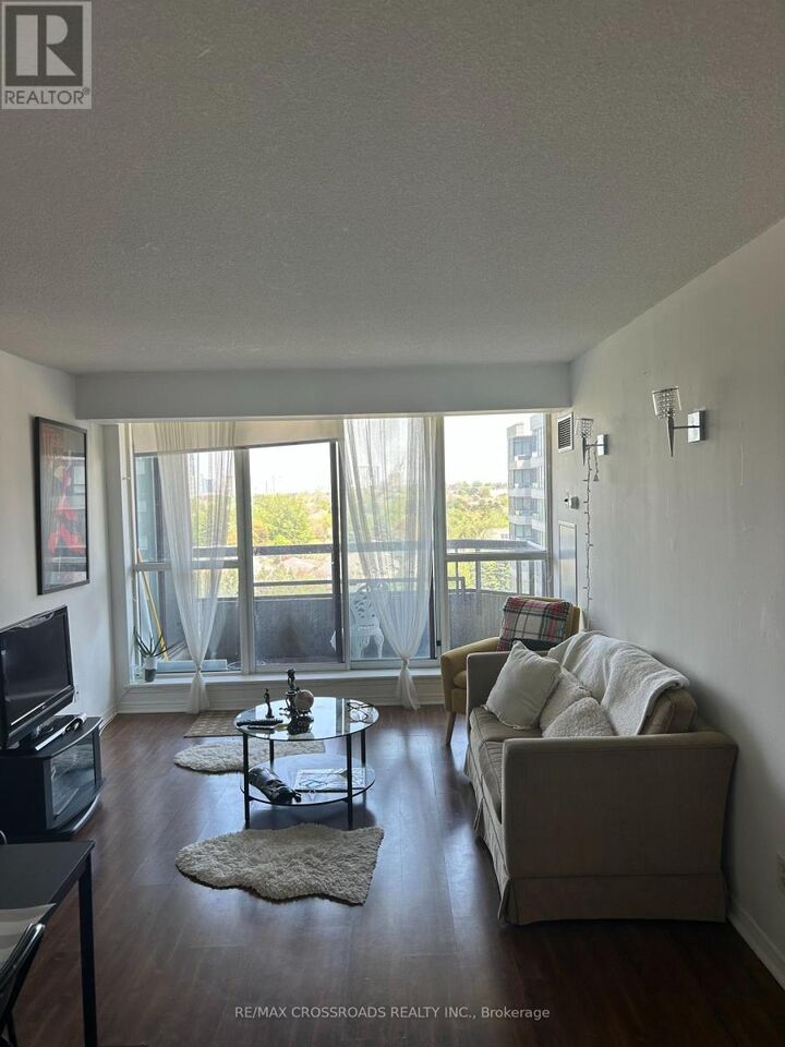 Property Photo: 91 Townsgate Drive 1012 ON L4J 8E8