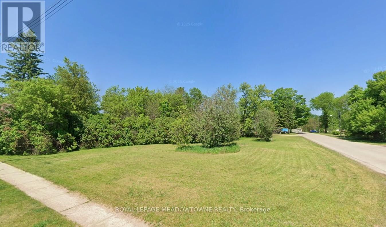 Property Photo:  29 Depot Street  ON L0M 1M0 
