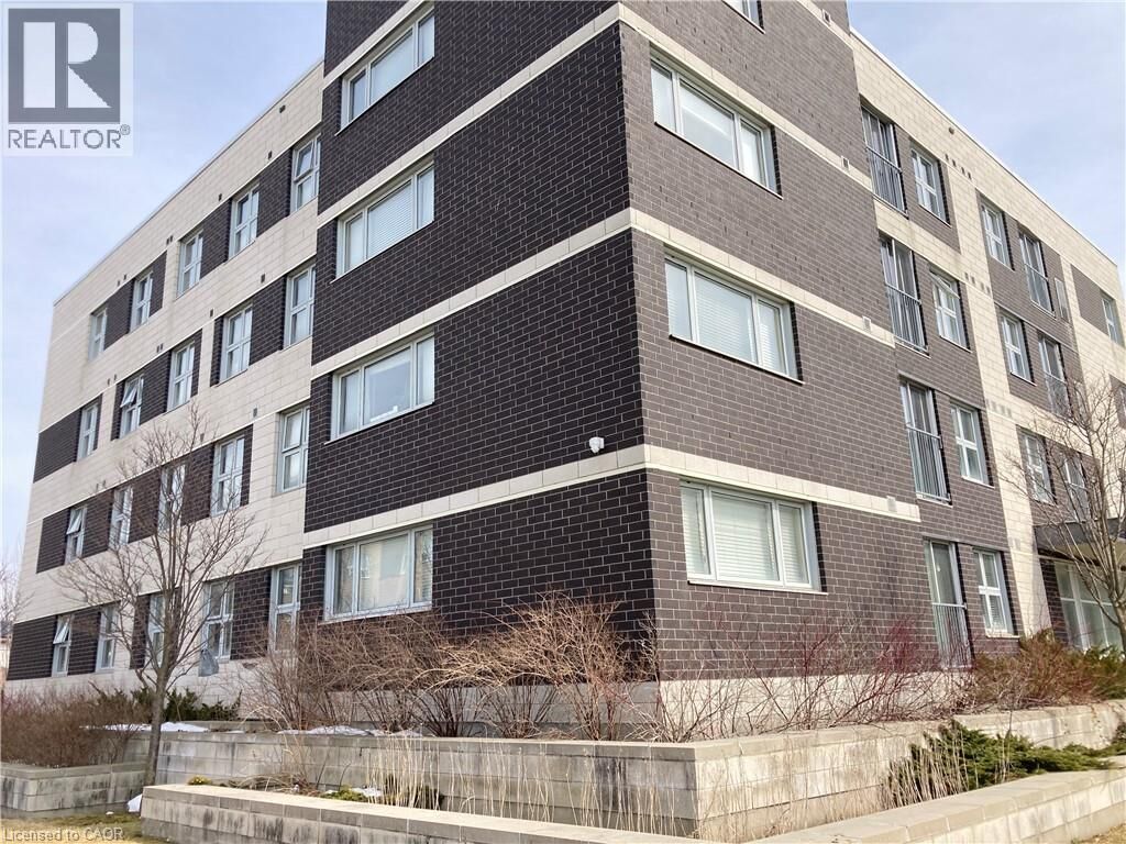 Property Photo:  392 Albert Street 302  ON N2L 3V1 
