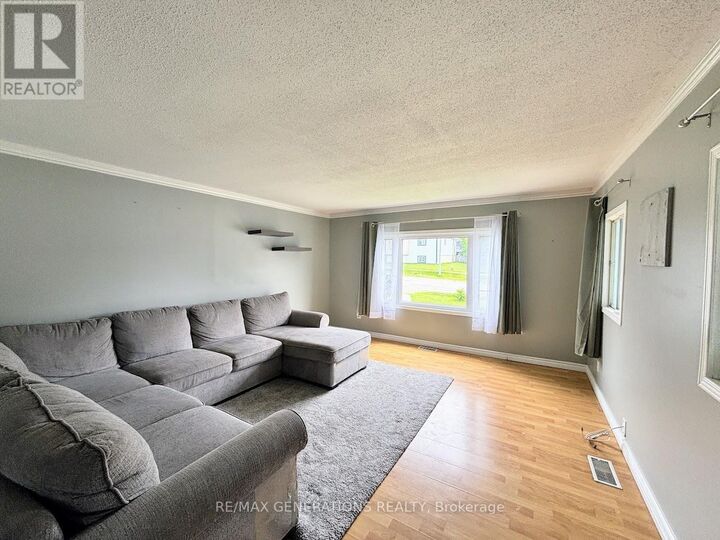 Property Photo: 54 Jackson Crescent ON P0T 2E0