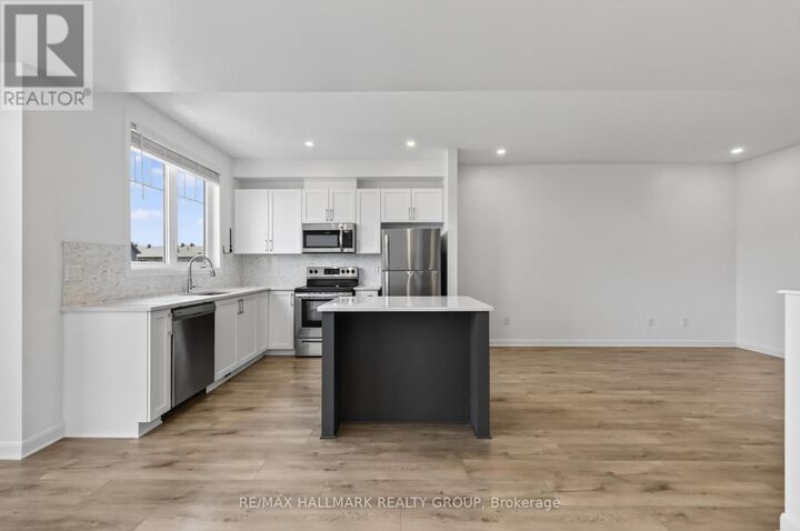 Property Photo:  312 Shepperton Street  ON K4A 5K9 