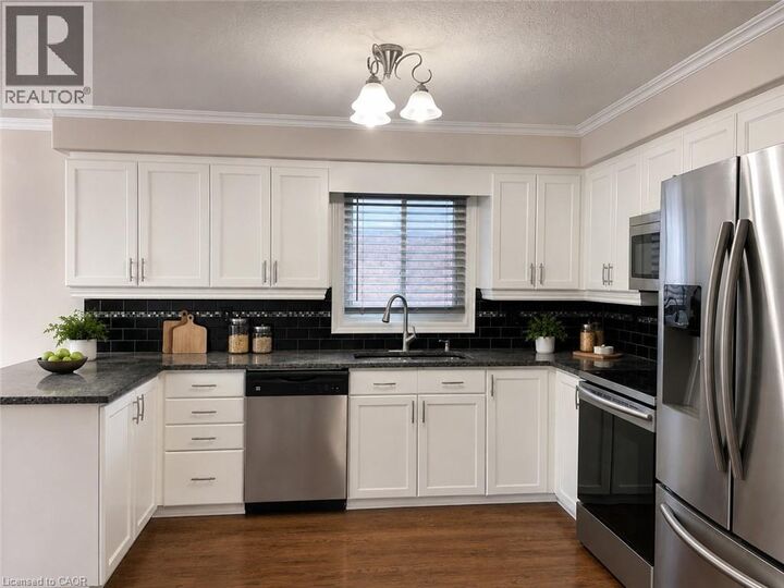 Property Photo:  530 Peach Blossom Court  ON N2E 3Z8 