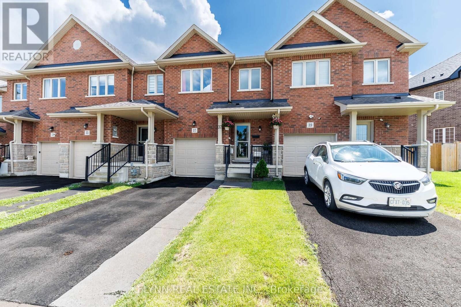 Property Photo:  37 Sunset Way  ON L2V 0C7 