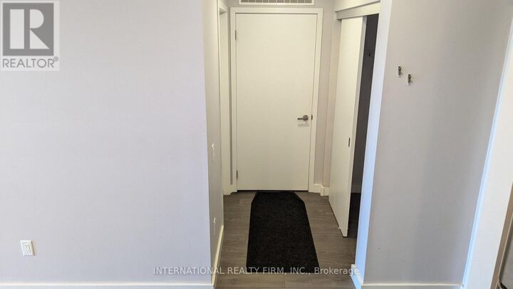 Property Photo: 5005 Harvard Road 405 ON L5M 0W5