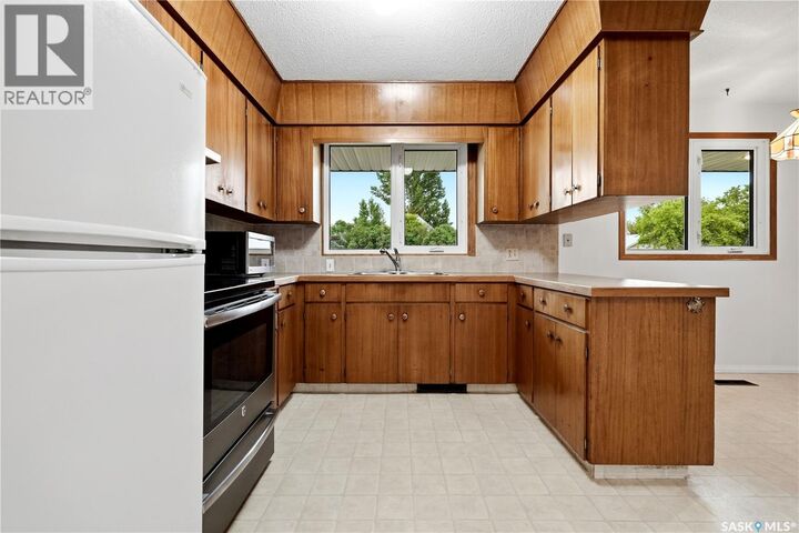 Property Photo: 74 Main Street SK S0G 1N0
