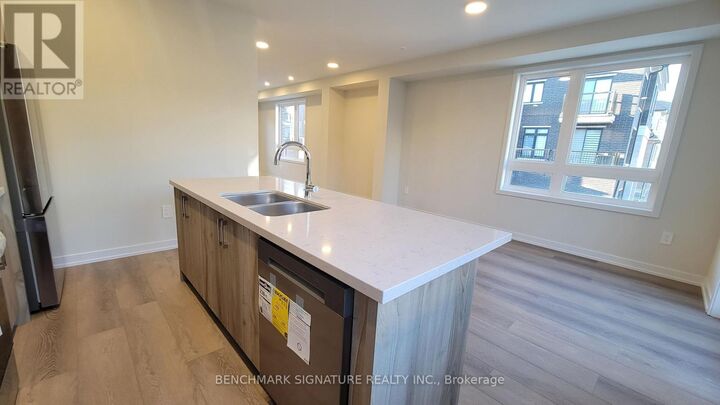 Property Photo:  2 Chapple Lane  ON L4B 0J4 