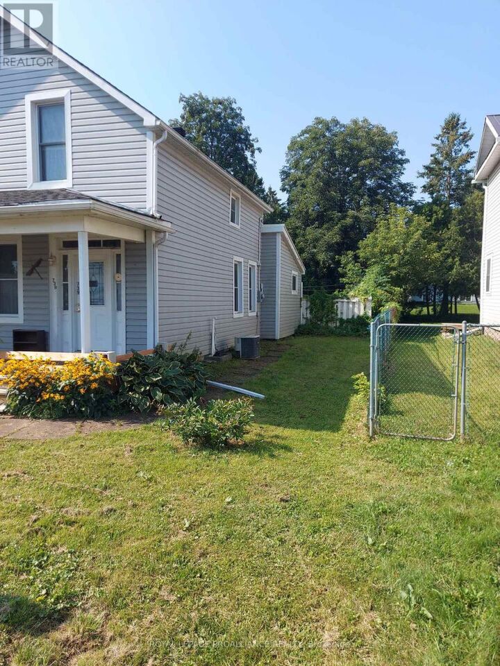 Property Photo:  739 Edward Street  ON K0E 1T0 