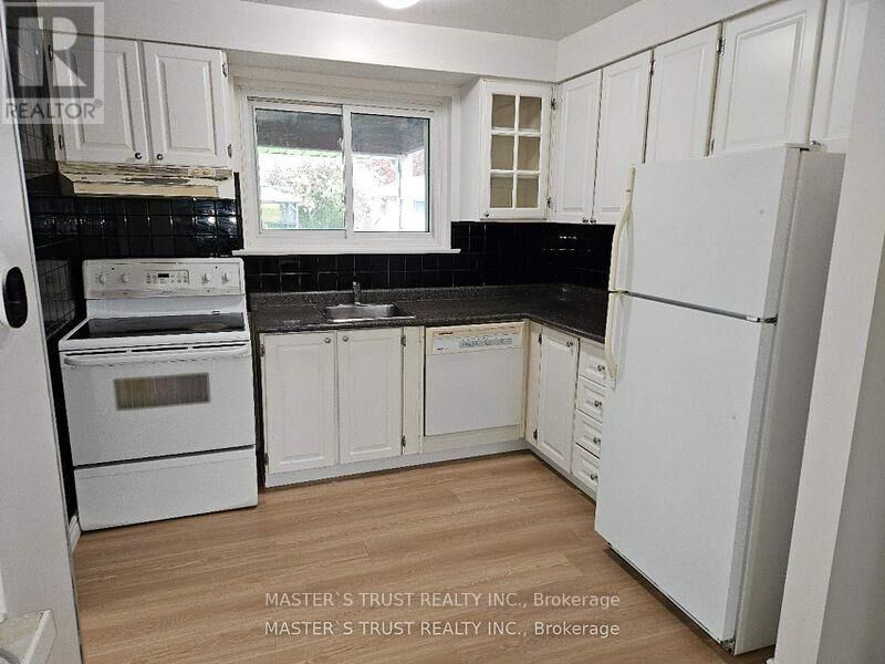 Property Photo:  69 Grove Park Crescent  ON M2J 2C7 
