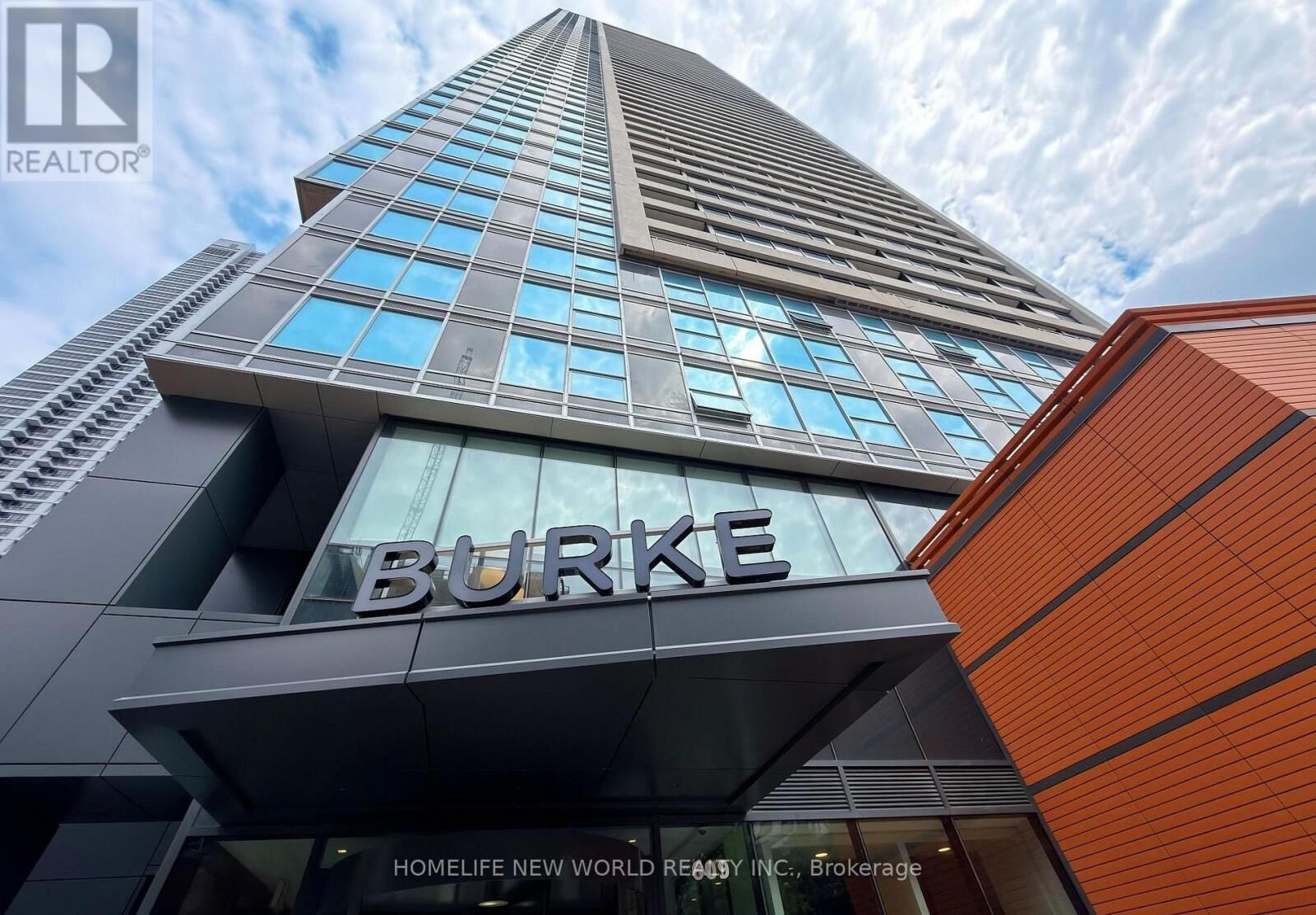 Property Photo: 609 Sherbourne Street 2110 ON M4X 1K7