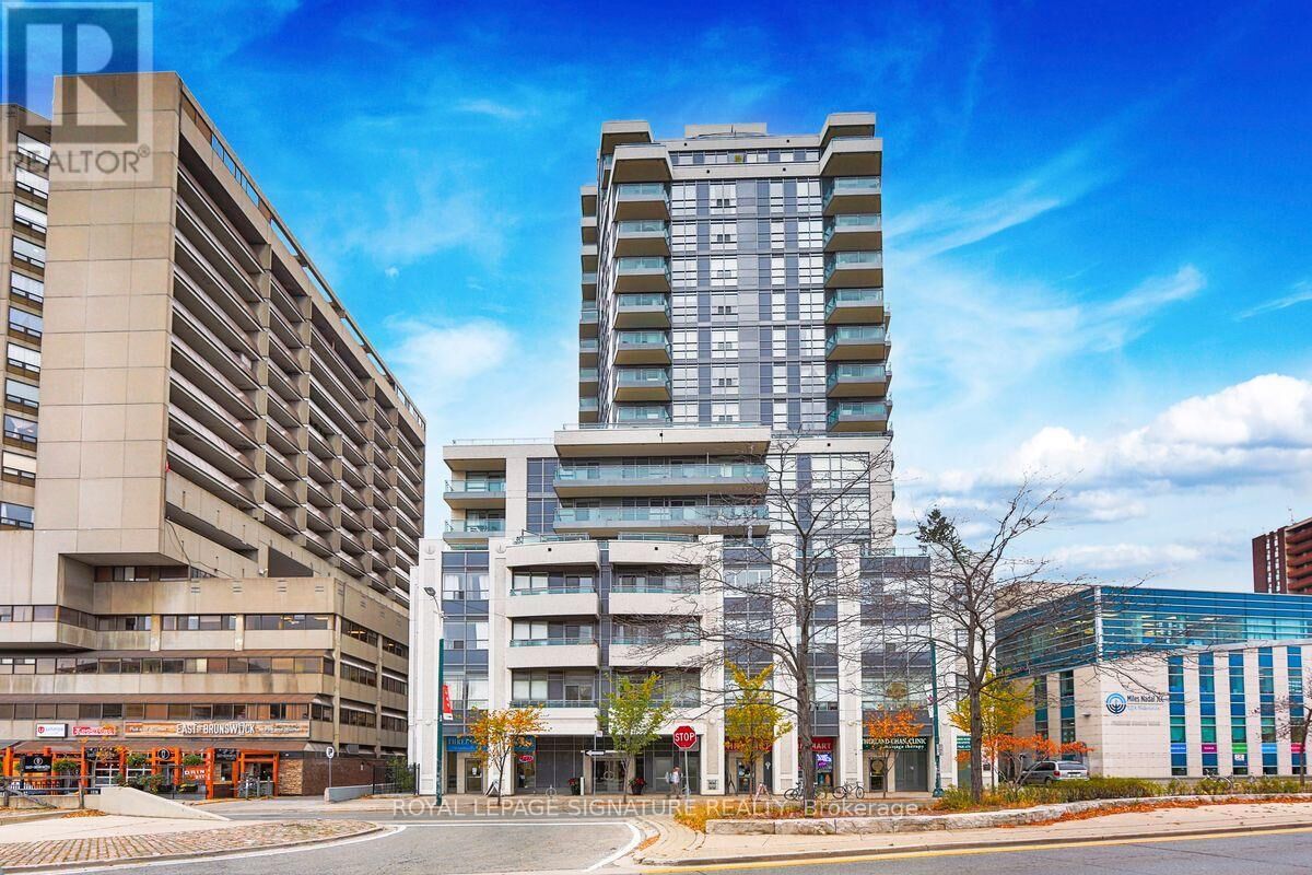 Property Photo:  736 Spadina Avenue 906  ON M5S 2J6 