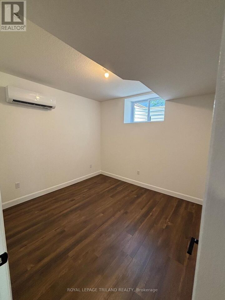 Property Photo: 406 Forest Lawn Avenue Lower ON N5V 1S9