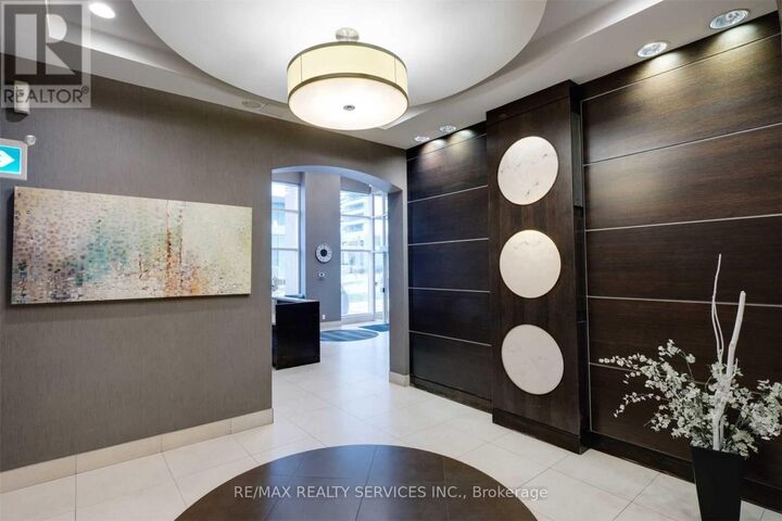 Property Photo:  25 Town Centre Court 1002  ON M1P 0B4 