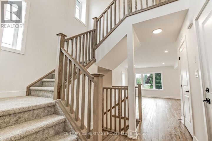 Property Photo:  36 Hawks Gate  ON N5R 0R2 
