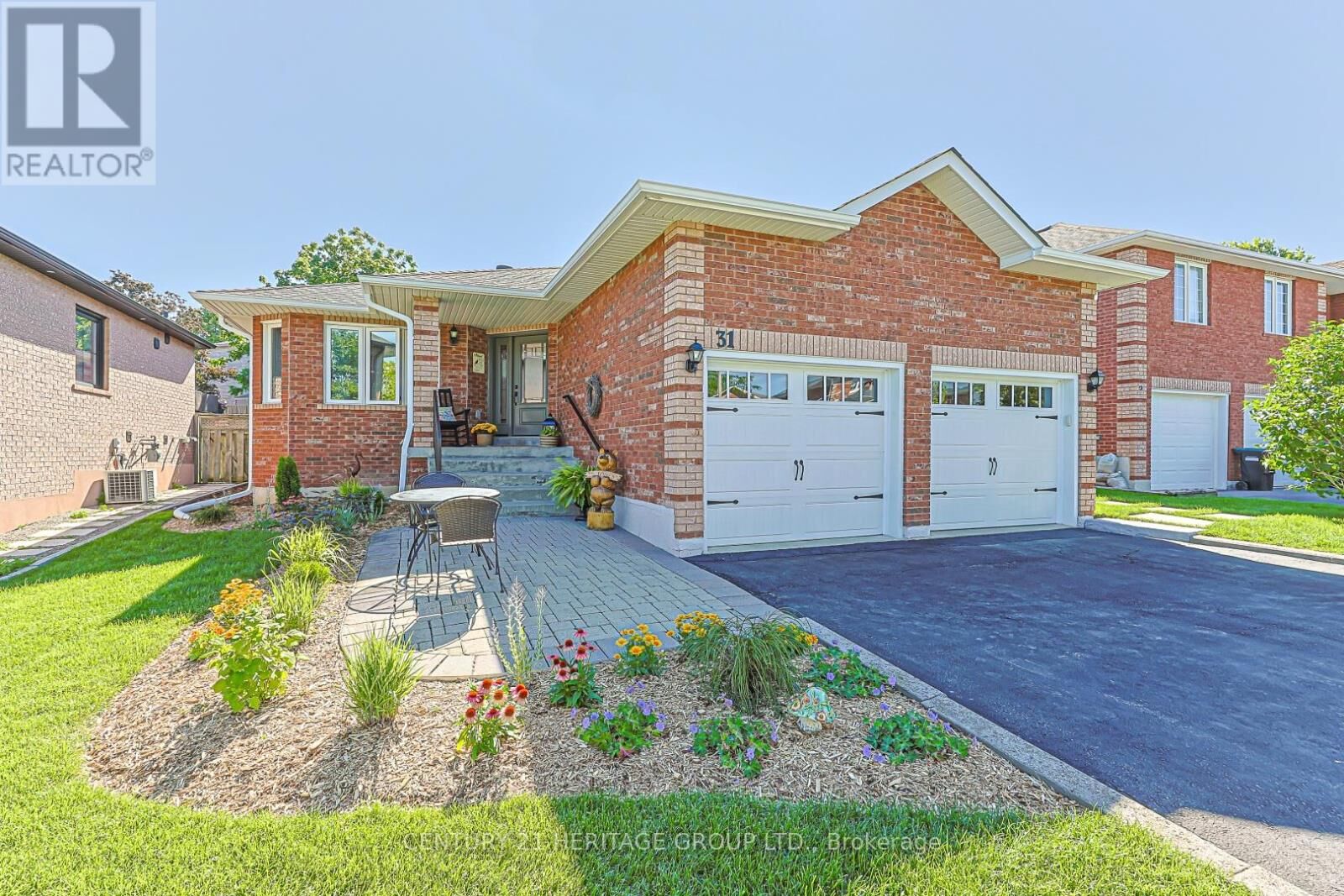 Property Photo: 31 Fox Run Lane ON L3Z 2J1