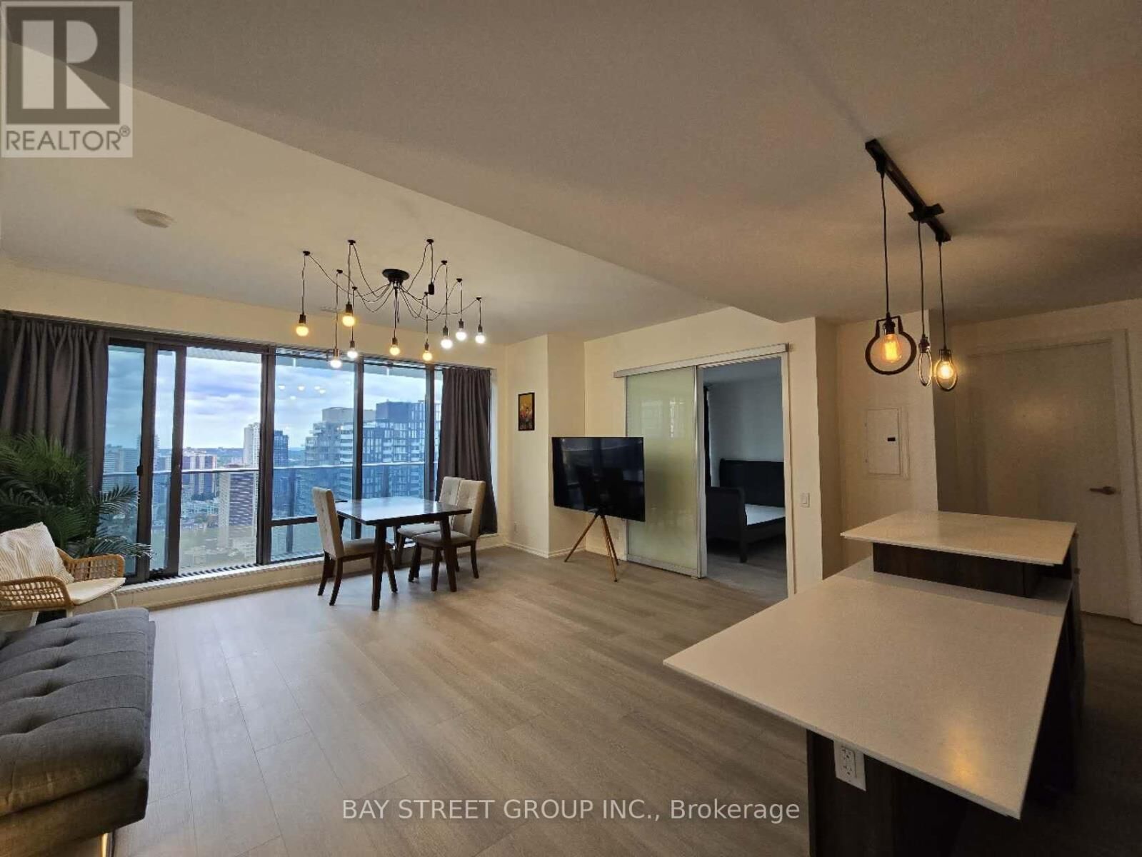 Property Photo: 5 St Joesph Street 3111 ON M4Y 1Z3