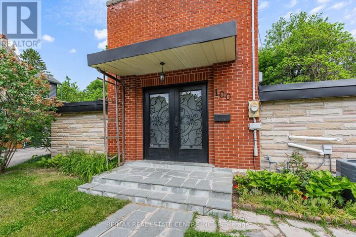 Property Photo:  100 Mansion Street  ON N2H 2J9 