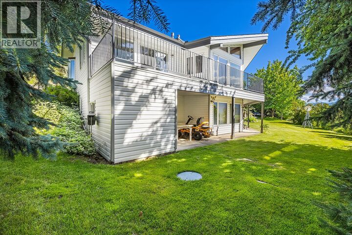 Property Photo:  1305 Hilton Place  BC V0B 1G6 