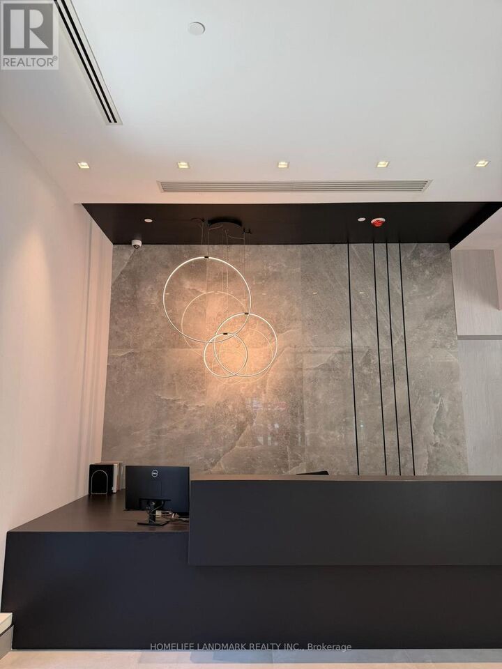 Property Photo:  609 Sherbourne Street 2208  ON M4X 1L1 