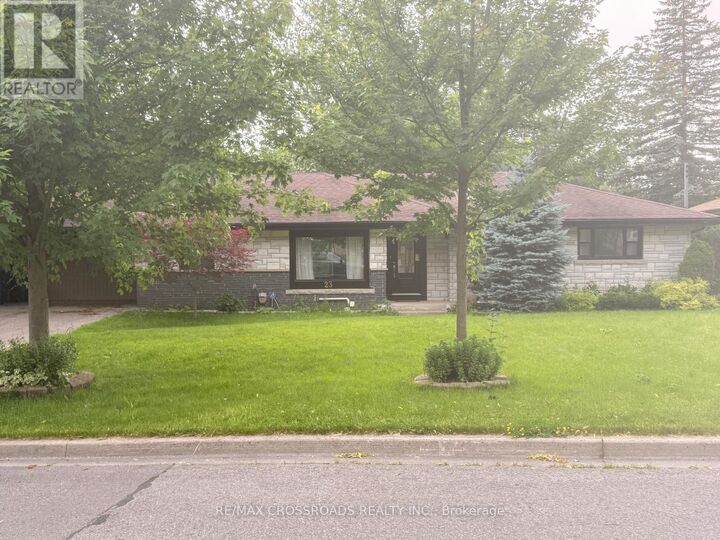 Property Photo:  23 Burnview Crescent  ON M1H 1B4 