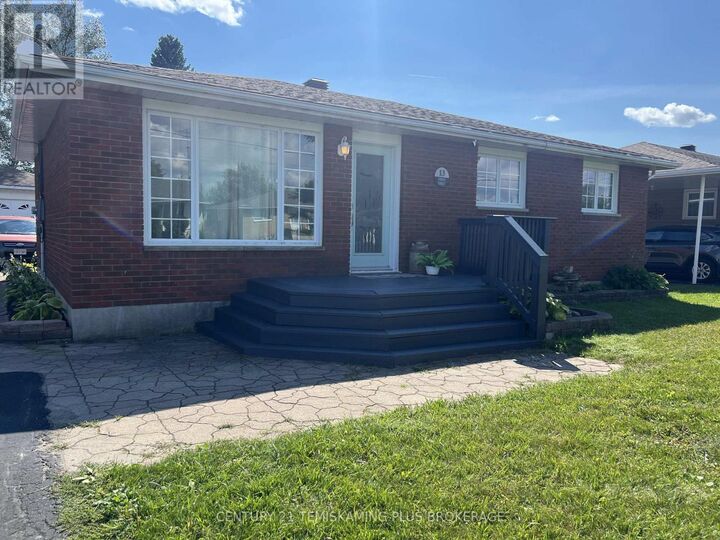 Photo de la propriété: 13 Eighth Street ON P0J 1E0
