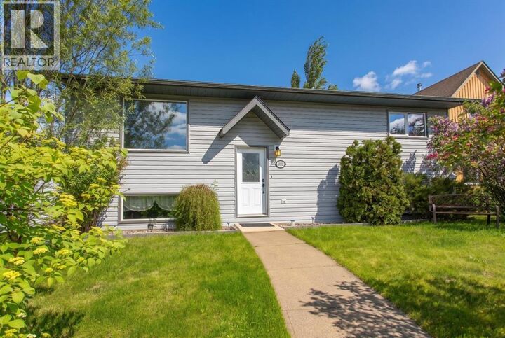 Property Photo: 4722 49 Avenue AB T0C 0J0