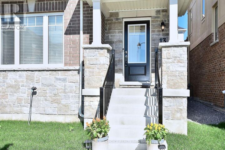 Property Photo:  13 Devineridge Avenue  ON L1Z 0T1 