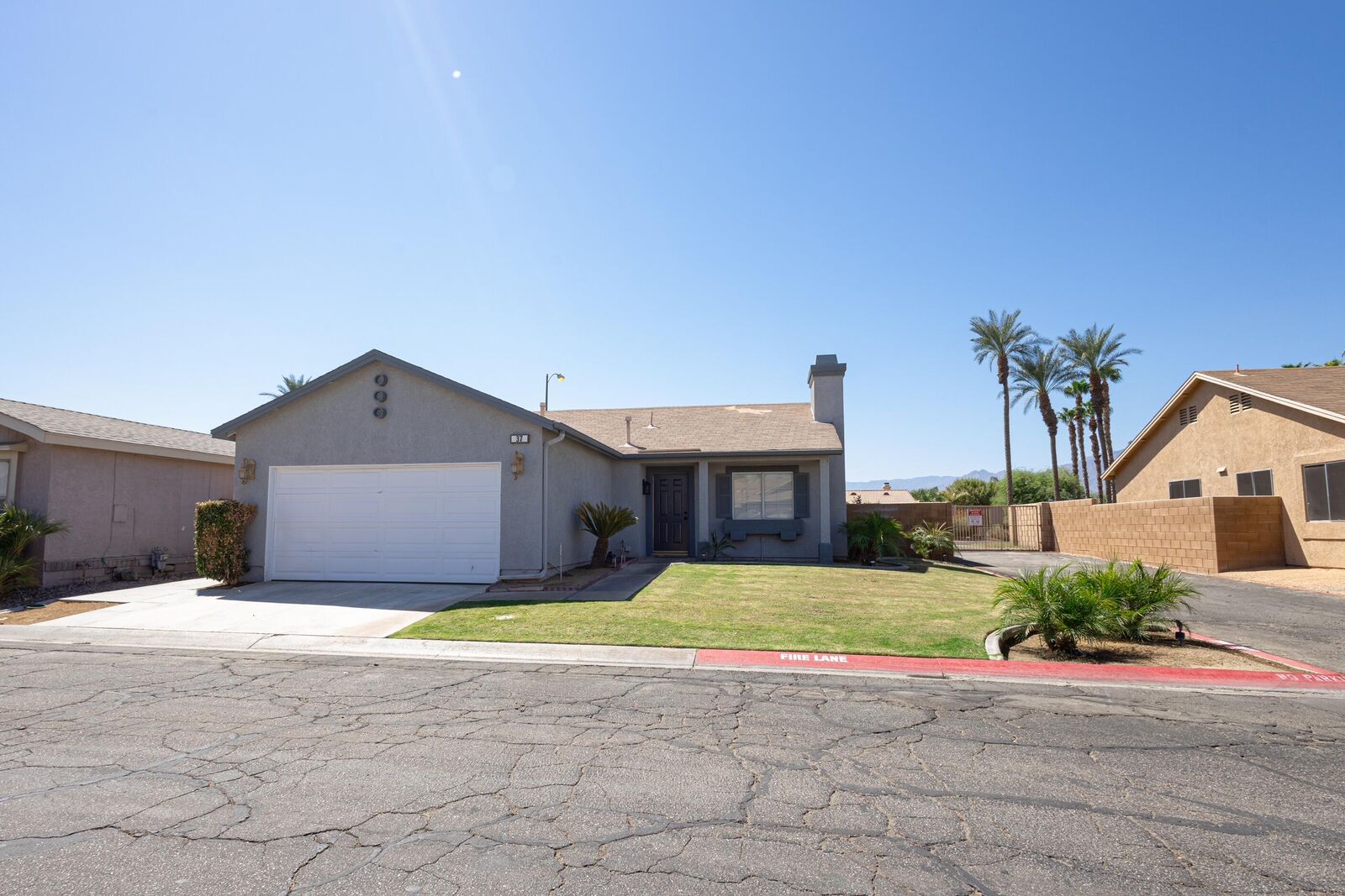 Property Photo:  47800 Madison Street 37  CA 92201 