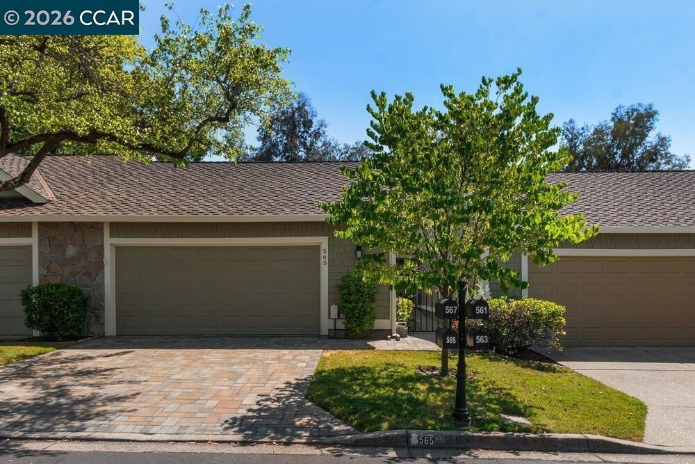 Property Photo:  565 Silver Lake Dr  CA 94526 
